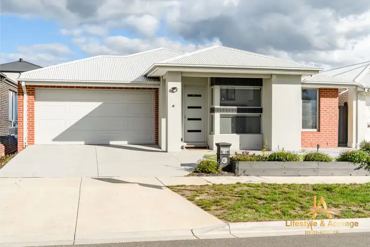 18 Casper Street, Cranbourne VIC 3977