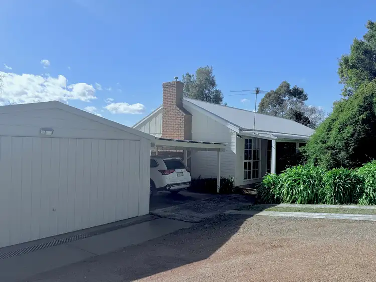 3 Paynes Road, Seville VIC 3139
