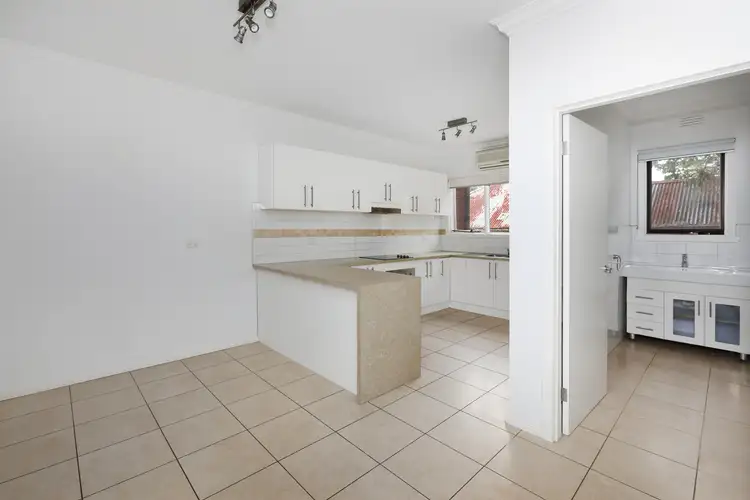 Fifth view of Homely townhouse listing, 2/39 Ormond Road, Moonee Ponds VIC 3039