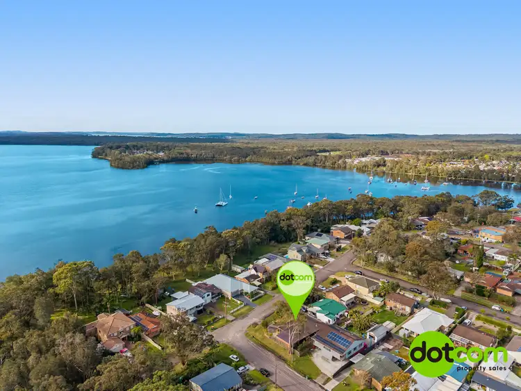 1 Lloyd Avenue, Chain Valley Bay NSW 2259