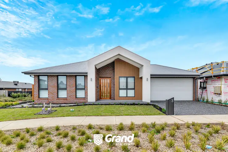 3 Birdsmouth Lane, Clyde VIC 3978