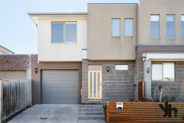 16 Duncan Street, Fairfield VIC 3078