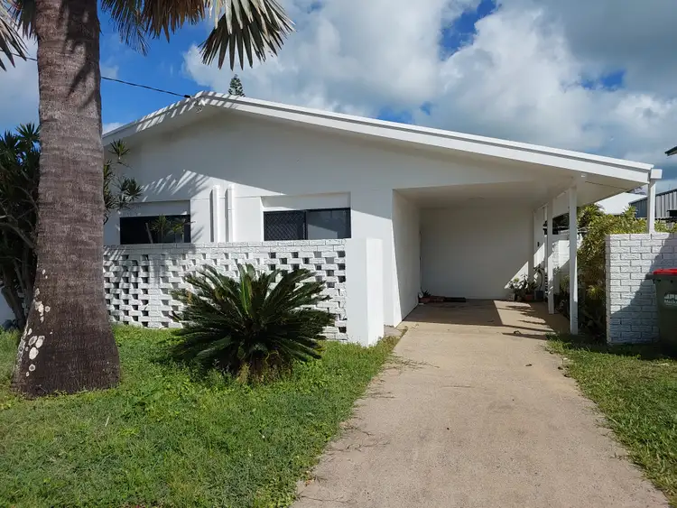 2/18 South Pacific Avenue, Slade Point QLD 4740