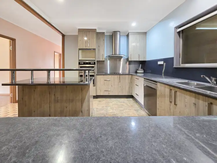 2 Mountain View Drive, Atherton QLD 4883