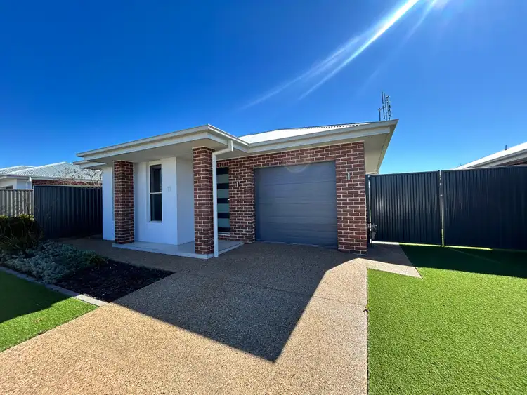 11 Manchurian Circuit, Dubbo NSW 2830