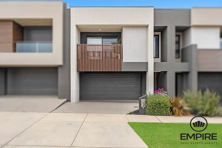 5 Kinross Parade, Clyde North VIC 3978