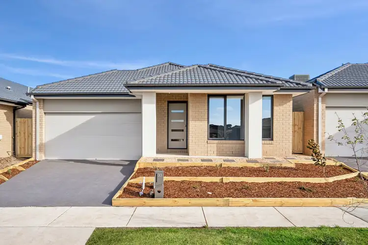 33 Montenegro Crescent, Mount Duneed VIC 3217