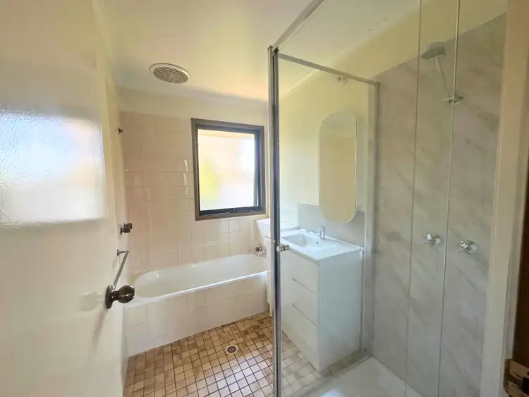 Fifth view of Homely house listing, 7 Celtic Court, Wodonga VIC 3690