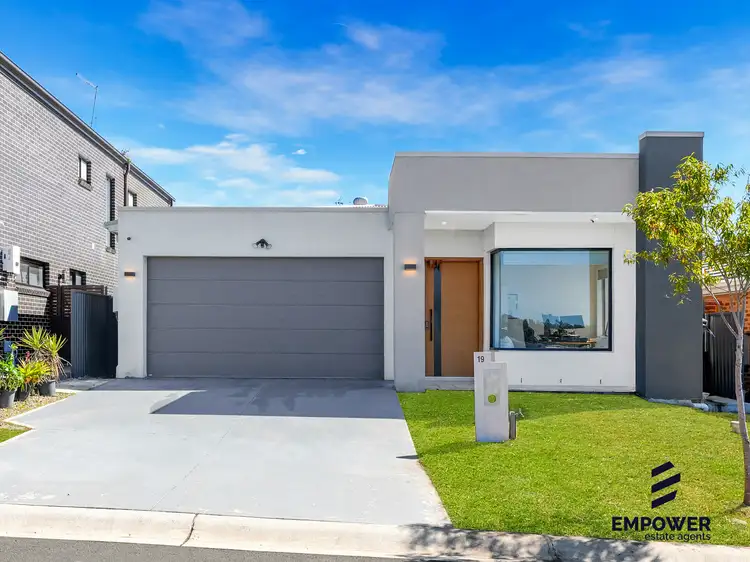 19 Hester Avenue, Claymore NSW 2559