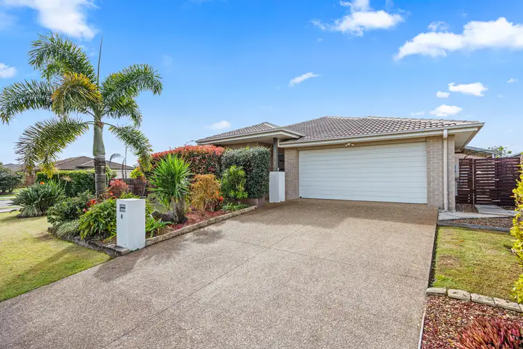 8 Blaxland Road, Urraween QLD 4655
