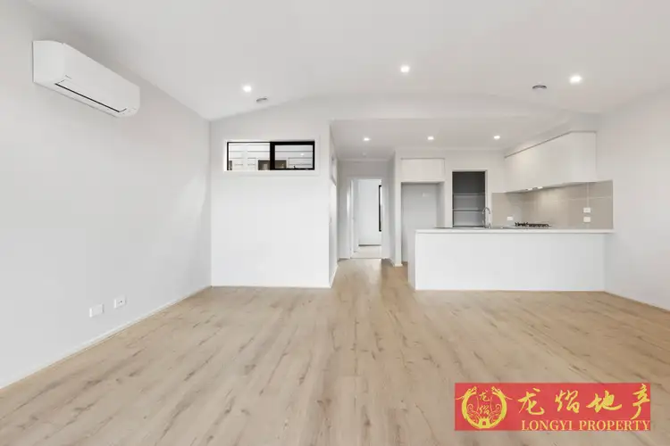 Fifth view of Homely townhouse listing, 6 Bleeker Way, Fraser Rise VIC 3336