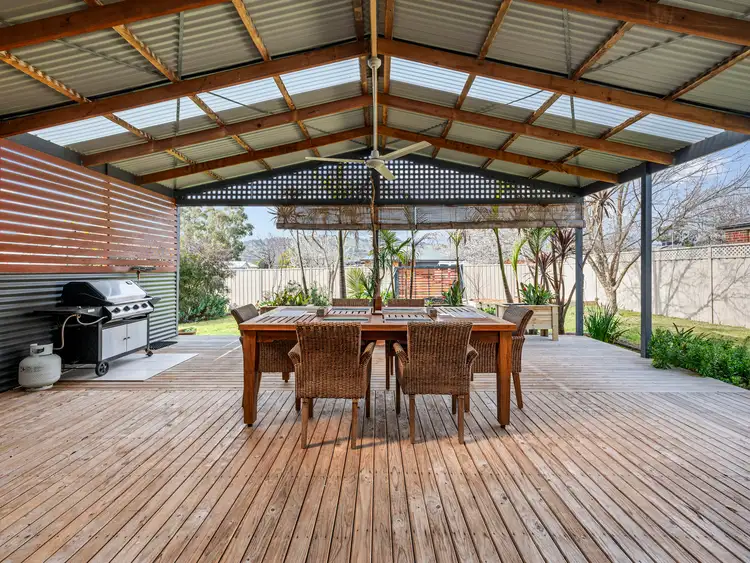 39 Weir Street, Euroa VIC 3666