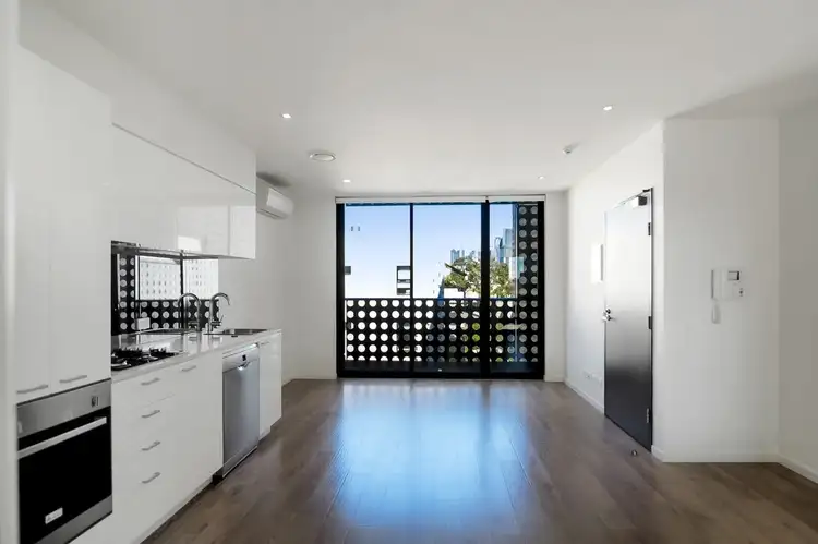 304/81 Cemetery Road East, Carlton VIC 3053