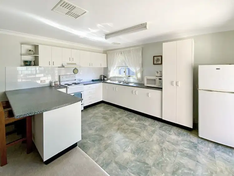 Fifth view of Homely unit listing, 4/18 Regent Street, Forbes NSW 2871