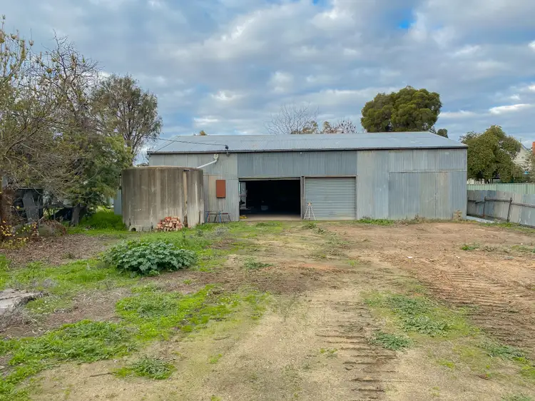 14 Whiter Street, Murrabit VIC 3579