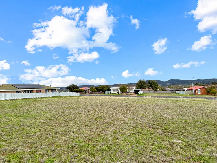 28 Bangalla Crescent, Wellington NSW 2820