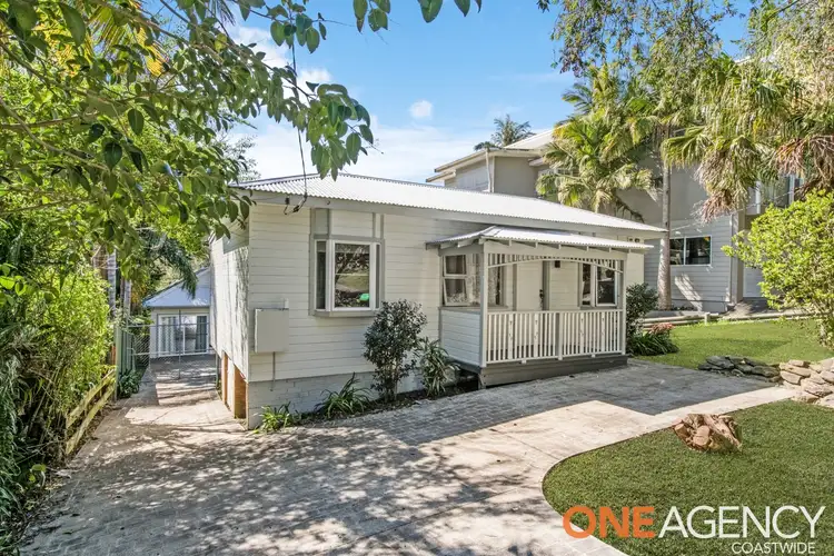 11 Narrawa Avenue, Erina NSW 2250
