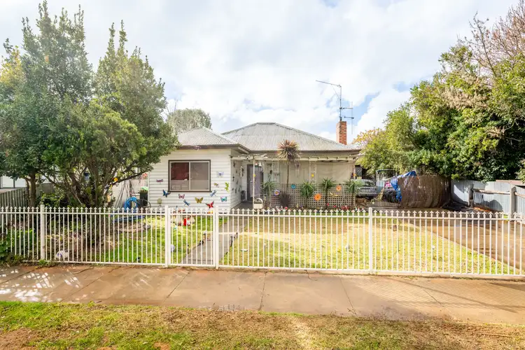 71 MacIntosh Street