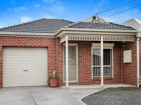7 Lake Boga Drive, Deer Park VIC 3023
