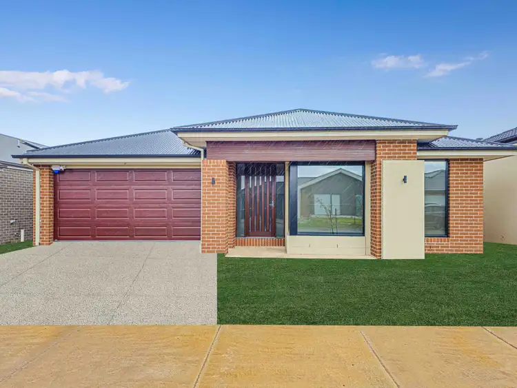 15 Pickering Crescent, Lara VIC 3212