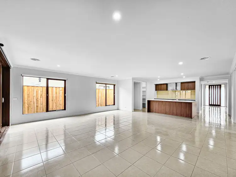 Fourth view of Homely house listing, 15 Pickering Crescent, Lara VIC 3212