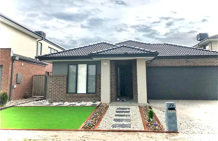 39 Peroomba Drive, Point Cook VIC 3030