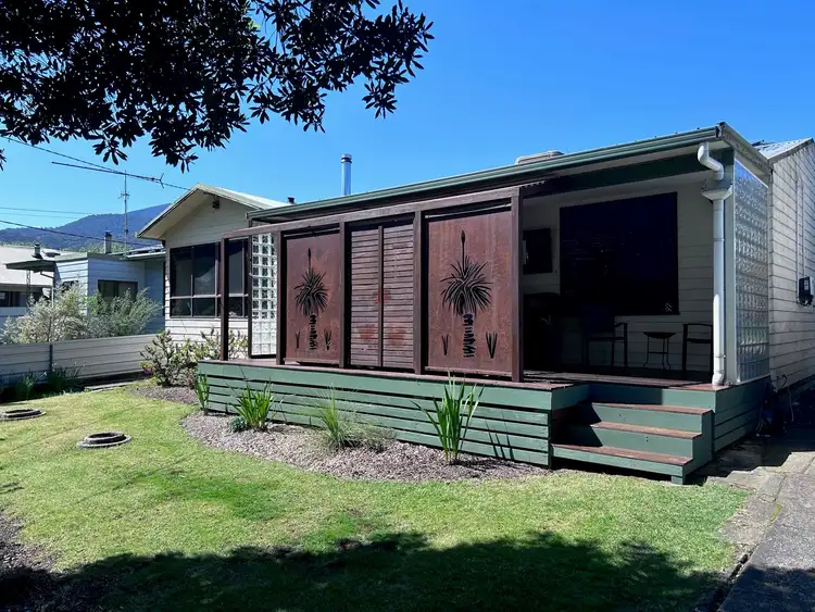 94 Lakeside Avenue, Mount Beauty VIC 3699