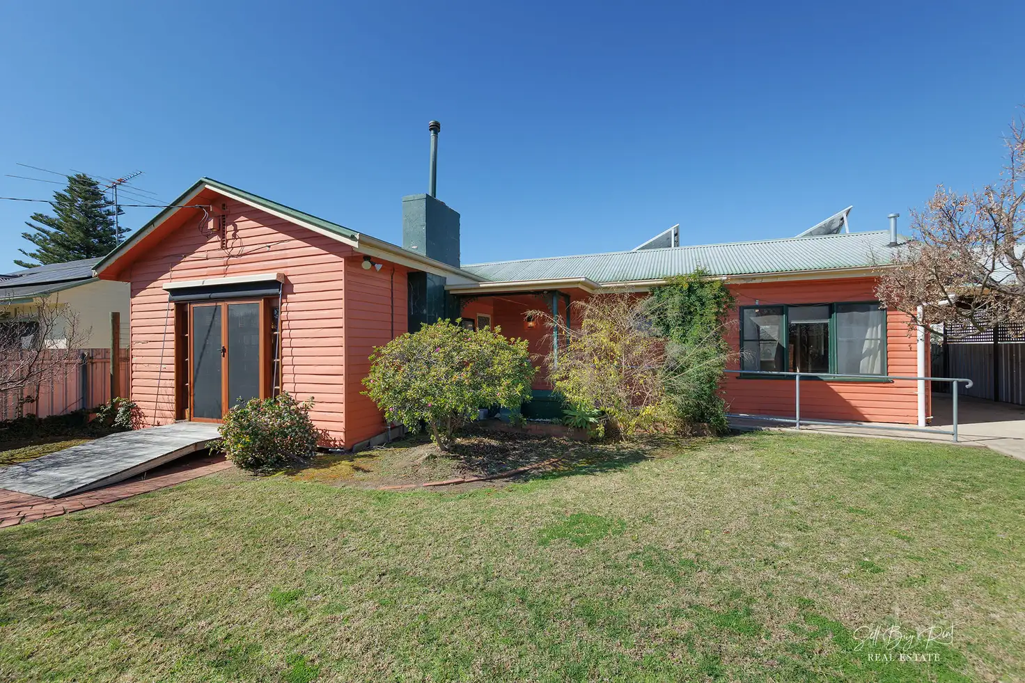 Main view of Homely house listing, 10 CHARLES STREET, Wodonga VIC 3690