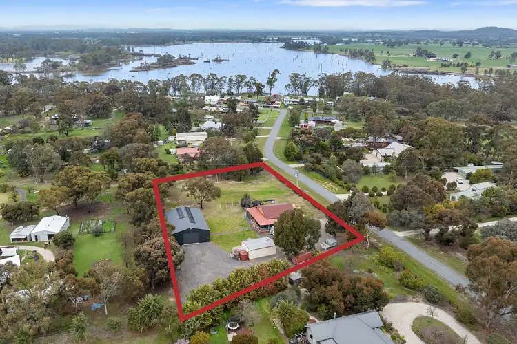24 Goulburn Views Dr, Kirwans Bridge VIC 3608