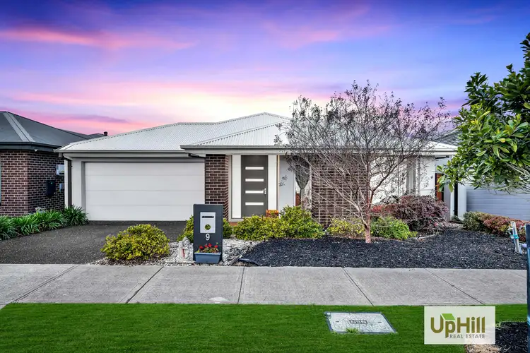 9 Gathering Street, Clyde VIC 3978
