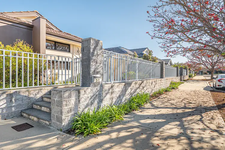 21 Gracefield Boulevard