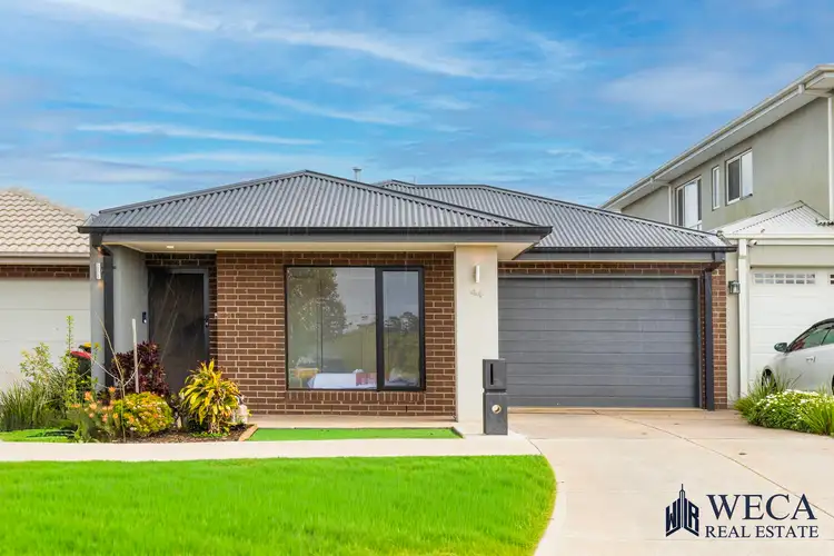 44 Meadows drive, Deanside VIC 3336