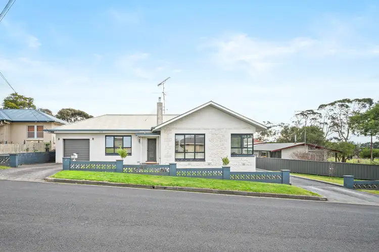 2 KALIMNA CRESCENT, Mount Gambier SA 5290