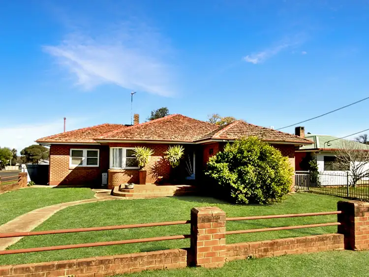 27 Church Street, Forbes NSW 2871