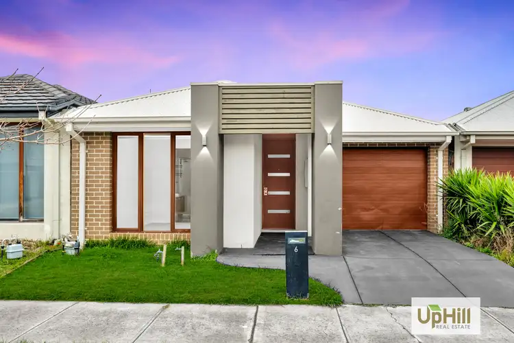 6 Rhynhurst Street, Clyde North VIC 3978