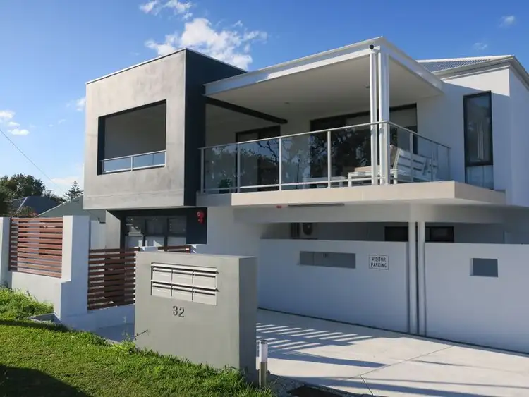 32 Birchley Crescent