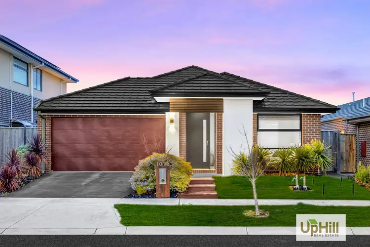 10 Serengeti Street, Clyde North VIC 3978