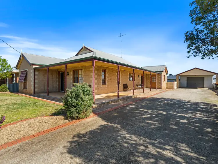 53 Finley Street, Finley NSW 2713