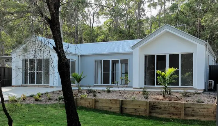 65 Waikiki Beach Road, Russell Island QLD 4184