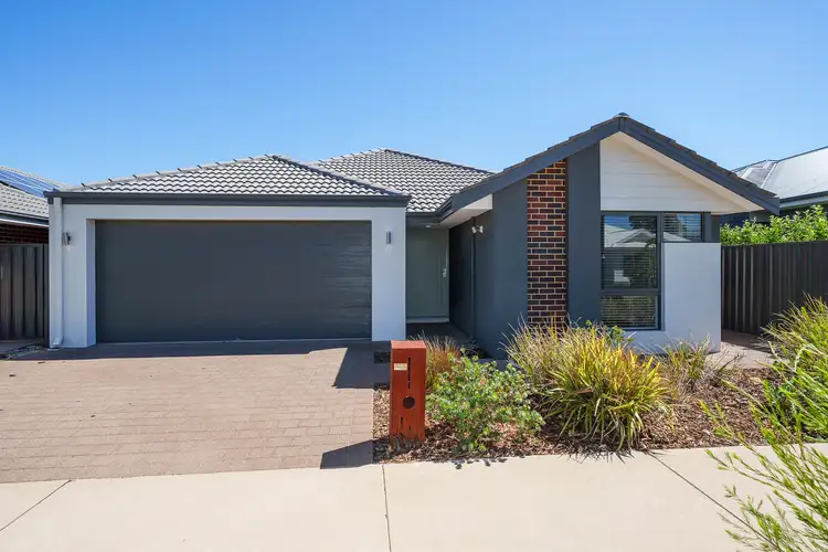 13 Denmark Loop, South Guildford WA 6055