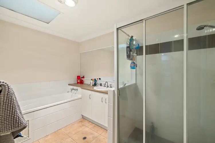 Sixth view of Homely unit listing, 2/402 Alderley Street, Kearneys Spring QLD 4350