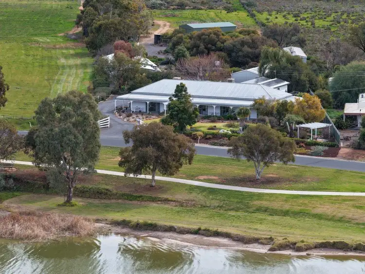 169 LAKESIDE DRIVE, Lake Boga VIC 3584