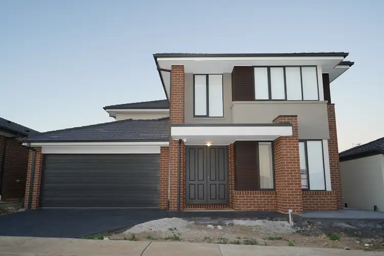 8 Willey Road, Clyde North VIC 3978