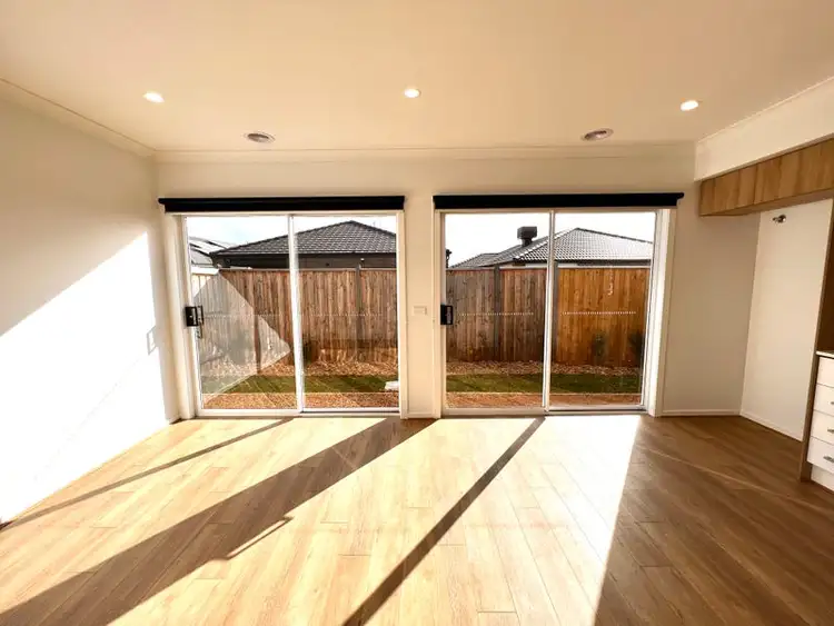 Fourth view of Homely house listing, 7 Donnan Street, Thornhill Park VIC 3335