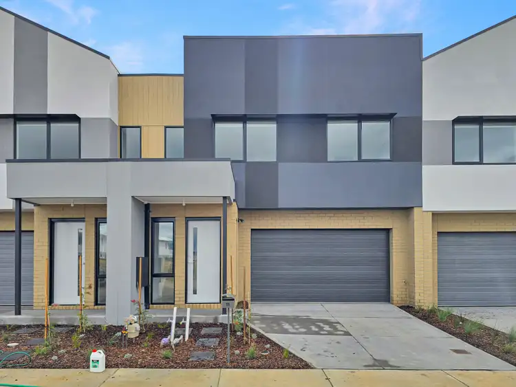 11 Consaw Street, Armstrong Creek VIC 3217