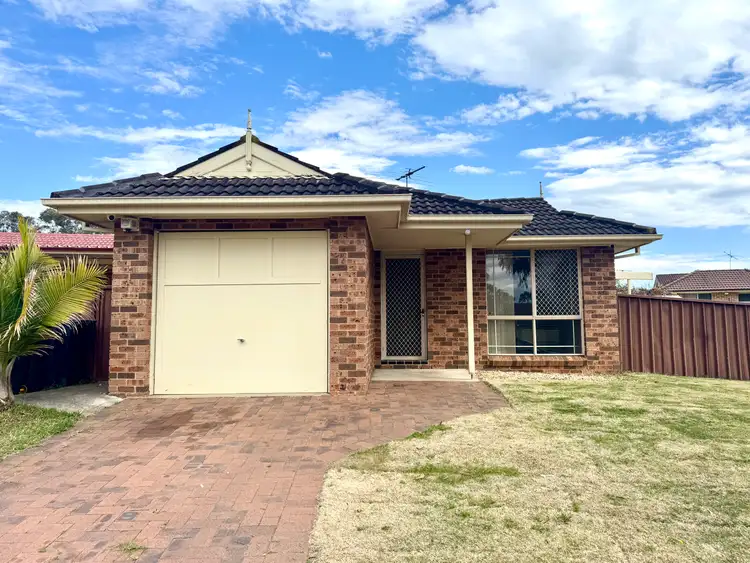 19 Harwood Place, St Helens Park NSW 2560