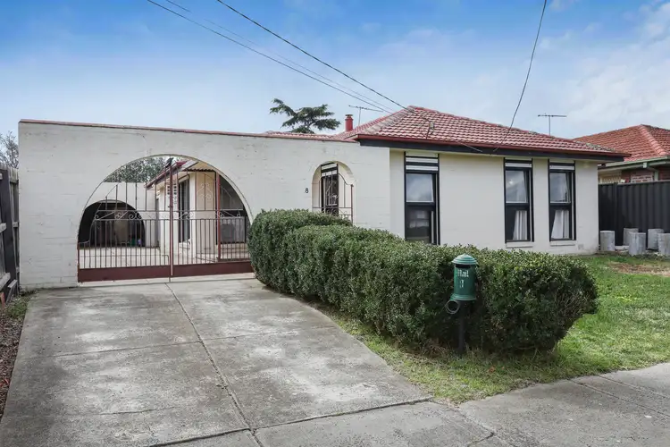8 Skipton Street, St Albans VIC 3021