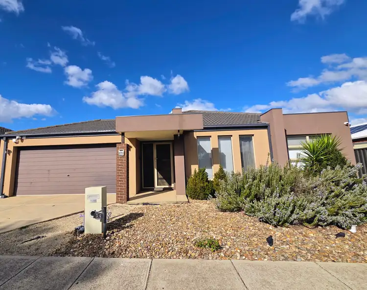 34 DROVER AVENUE, Manor Lakes VIC 3024