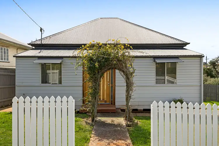 15 Seaton Street, South Toowoomba QLD 4350