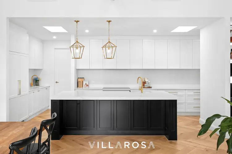 6 Strathlachlan Drive, Highton VIC 3216